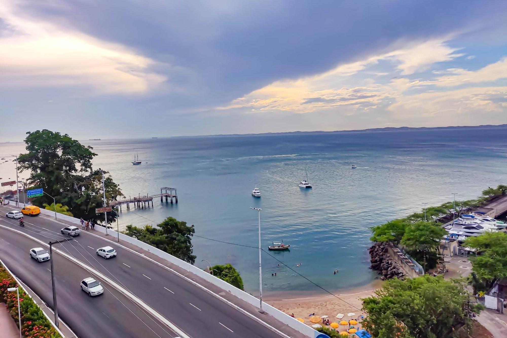 Cloc Marina Vista Mar P/ A Baia De Todos Os Santos Apartman Salvador Kültér fotó